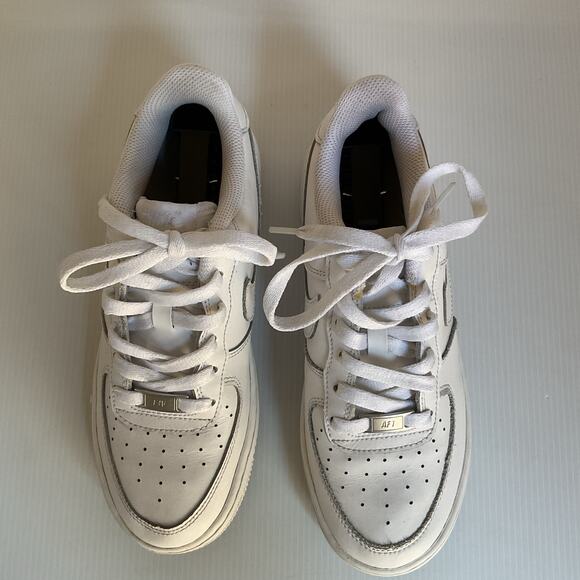 Nike Air Force 1 Sneakers Youth 5.5Y Women's 7  Low White Casual - Picture 5 of 9